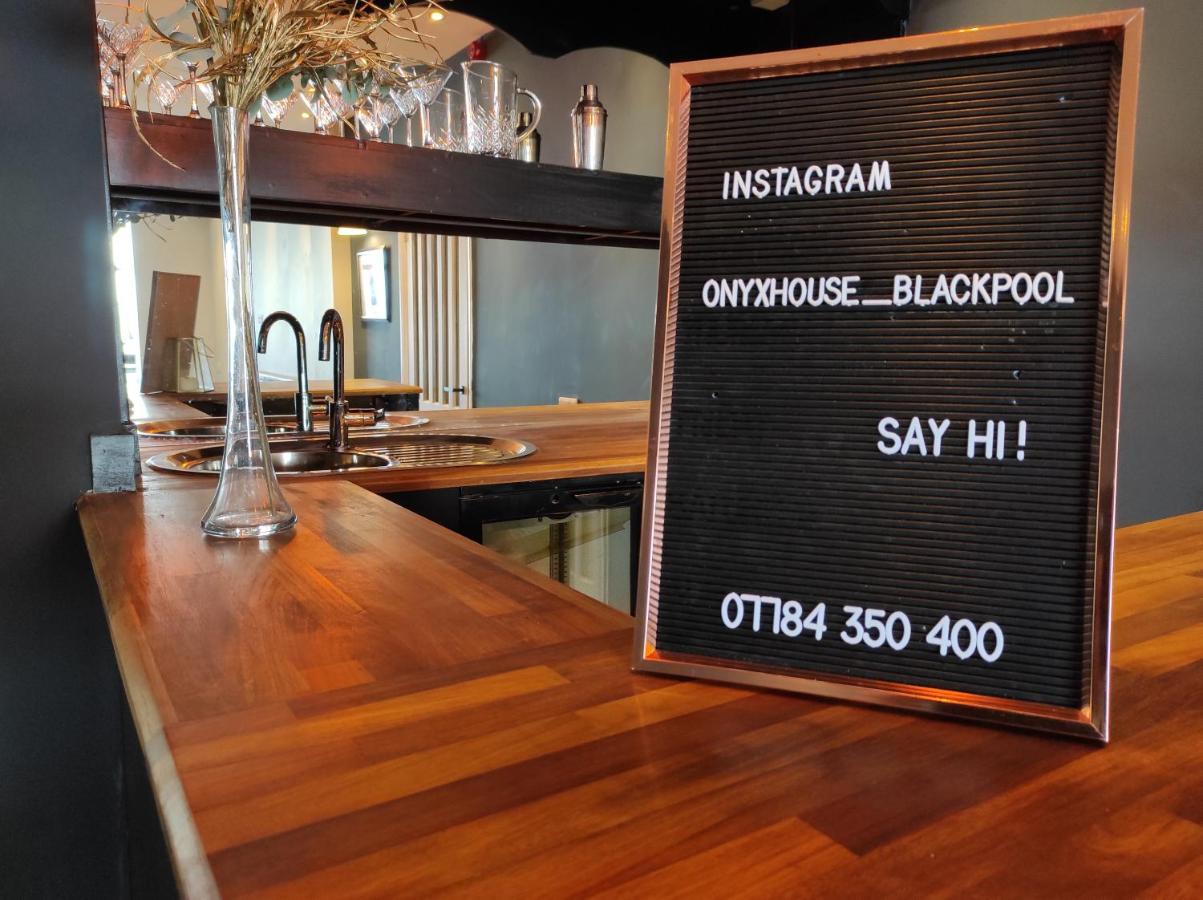 Villa Onyx House Blackpool Esterno foto